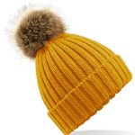 mütze mit bommel